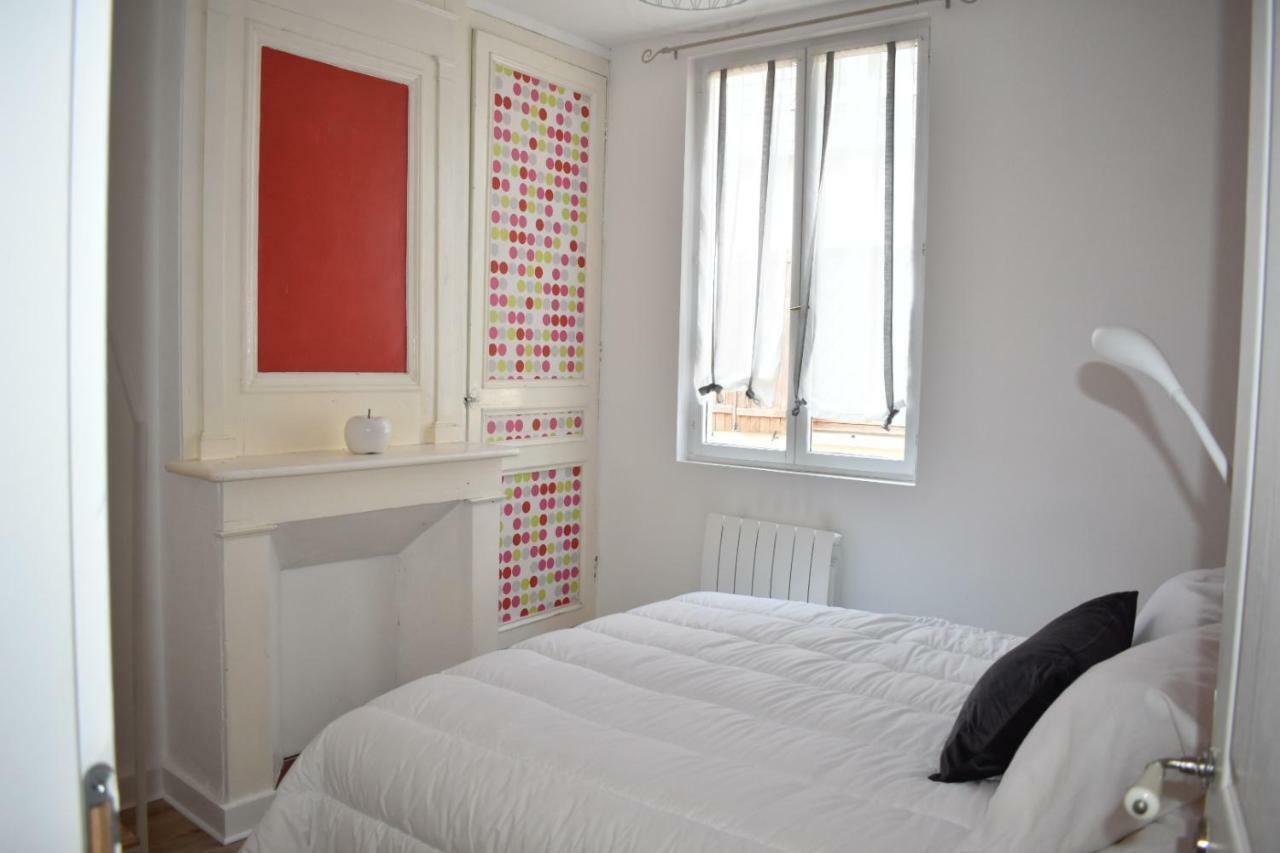 Maison Montreuil Apartment Honfleur Bagian luar foto